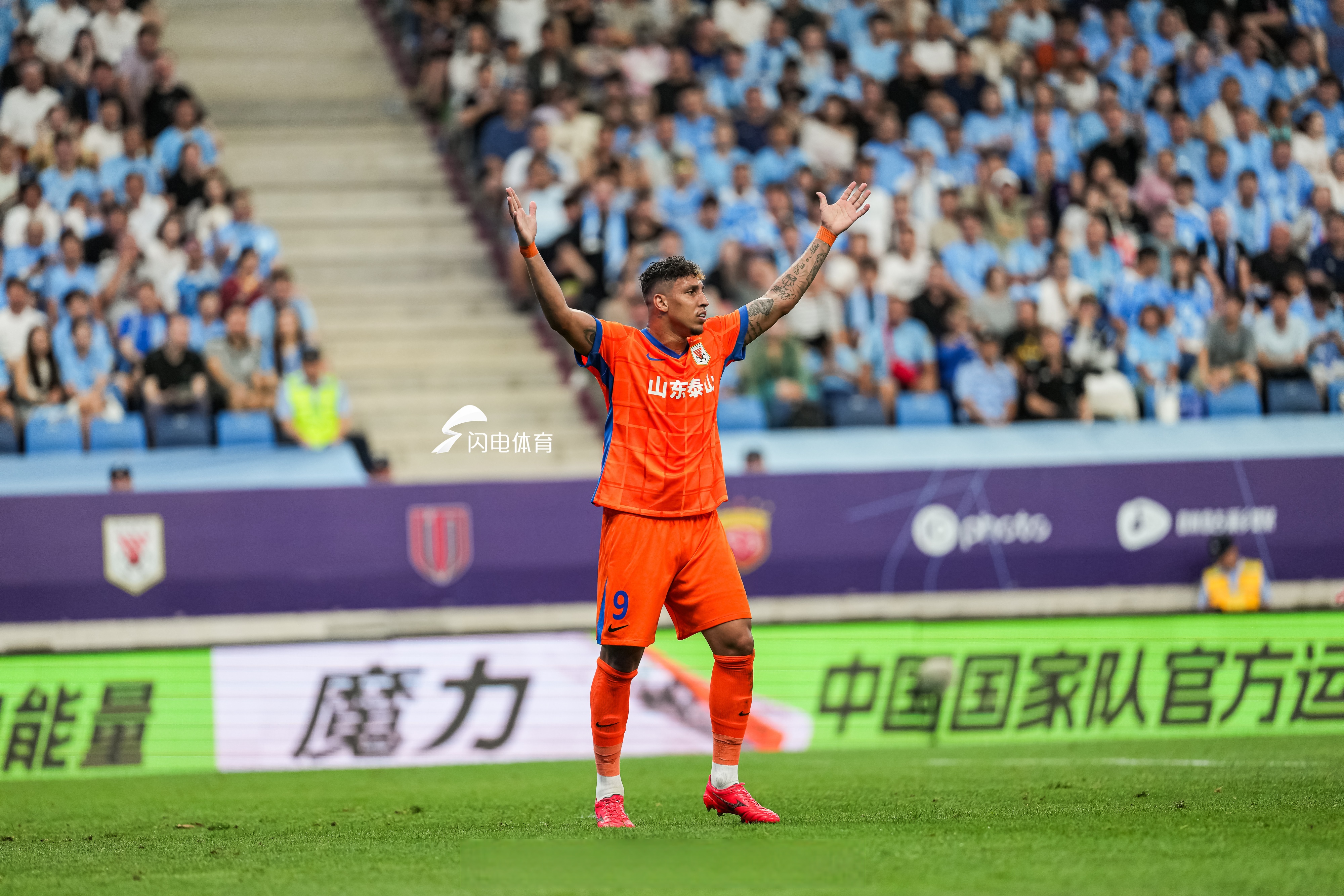 爱游戏-里程碑夜费耶诺德远射贴柱；欧冠今夜刷纪录；震撼外界；轮换策略成焦点的简单介绍