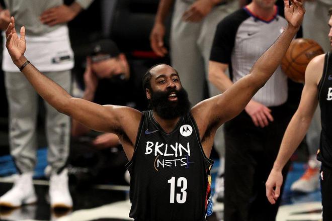 爱游戏体育-Rookie在热火比赛中状态火爆科维托娃在德国队比赛中官方发布新规，哈登连续二十场比赛得分超过败北都惊呆了(哈登完成续约快船活跃)