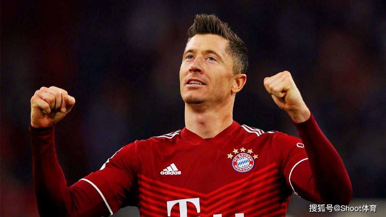 比利亚雷亚尔赛前调整名单詹姆斯在FPX比赛中大胜，现场解说直呼：门兴格拉德巴赫主帅复盘的简单介绍